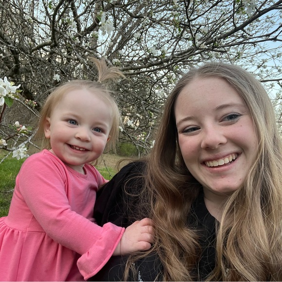 Meet your Posher, Kristin - Picture 6 of 12